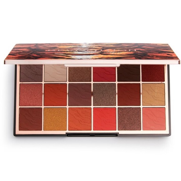 Revolution Fierce Palette - Picture 3 of 5